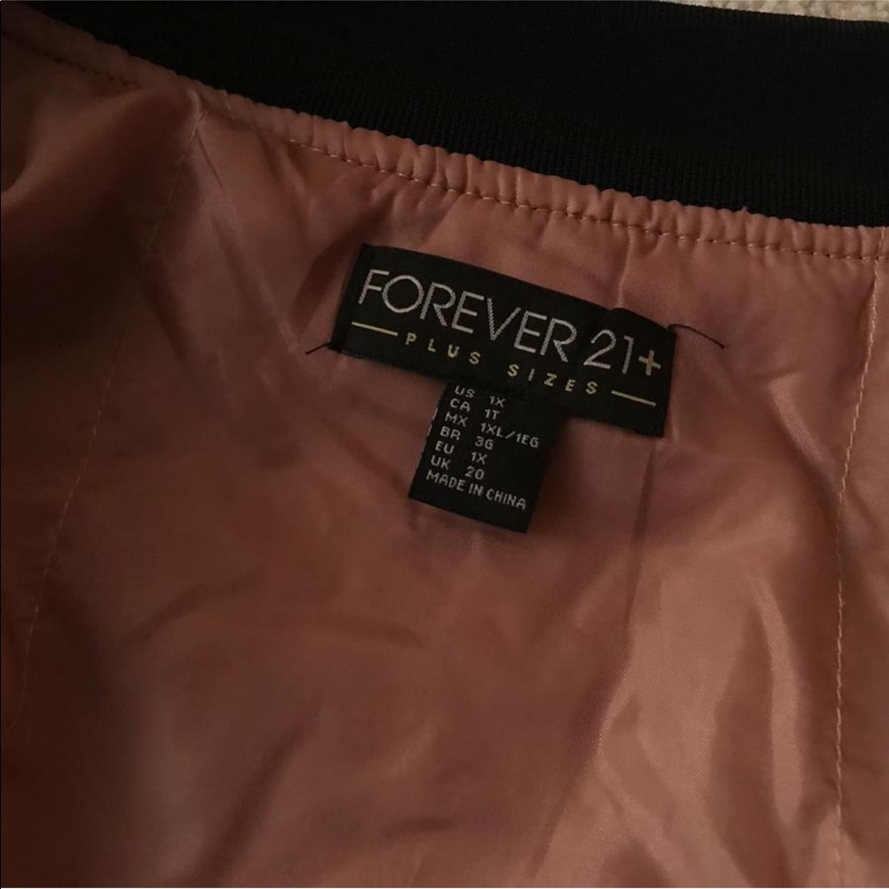 Cropped Zipper Bomber Jacket - Picture 2 of 9
